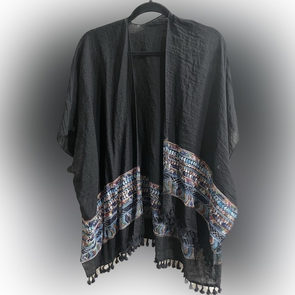 Black Kimono With Bright Color Design. Never Worn. One Size Fits All. - Picture 1 of 4